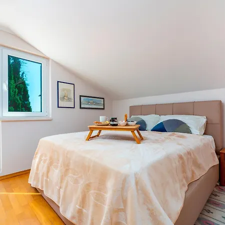 Vila Hedera Estate Hedera Xix *
